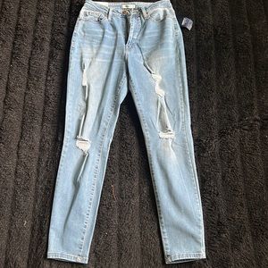 Light wash distressed jeans. Forever 21.